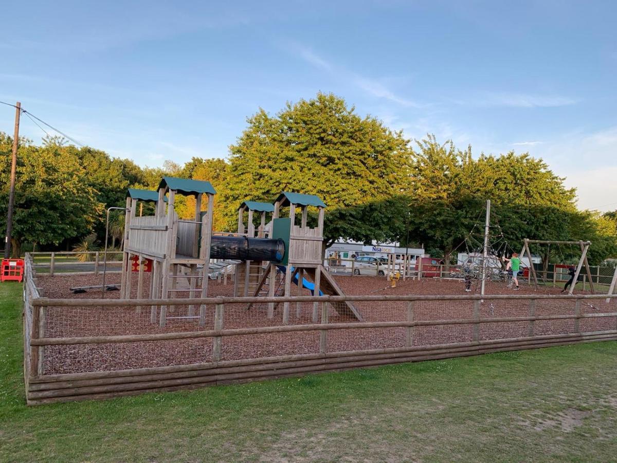 Norfolk Caravan Staycation Pet Friendly Belton with Browston Esterno foto