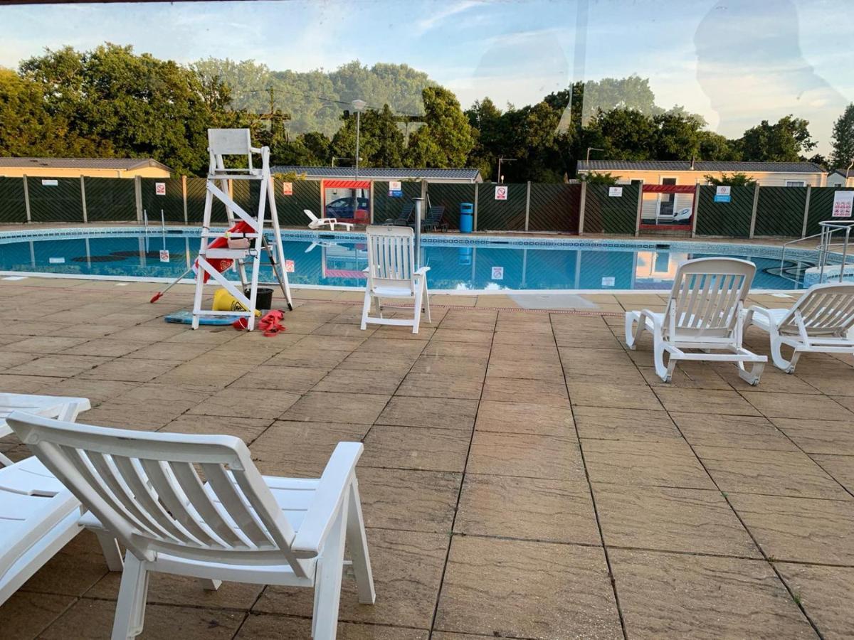 Norfolk Caravan Staycation Pet Friendly Belton with Browston Esterno foto